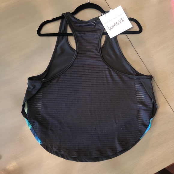 CrossFit/Barbella Box Chestee Brand Tank - Picture 3 of 3